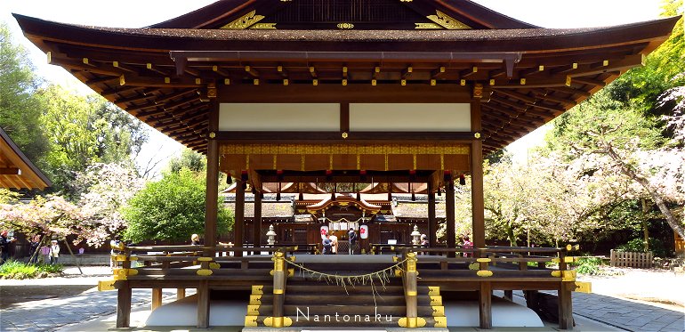 ２０２３年４月９日　不穏な天気の京都　平野神社に行ってみました。１１時５７分