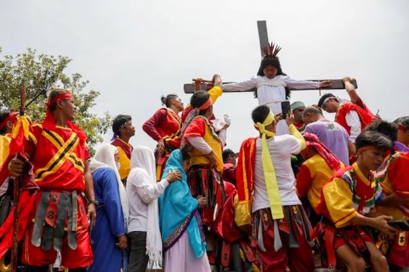 Crucified penitents (2)