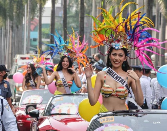 Bb Pilipinas 2023 Grand Parade on open car