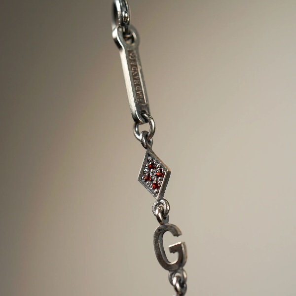 GLAD HAND JEWELRY LETTERS NECKLACE