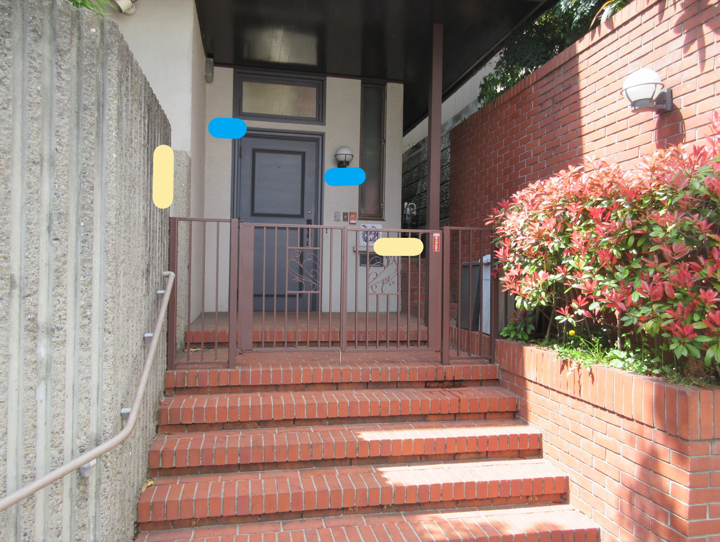 平野レミの自宅　入口　平野レミ・和田明日香の自宅