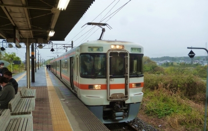 JR東海313系電車3100番台クモハ313形御殿場線富士岡駅