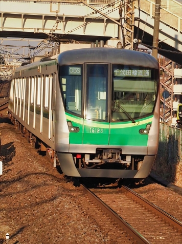 東京メトロ 16000系電車【北小金駅】