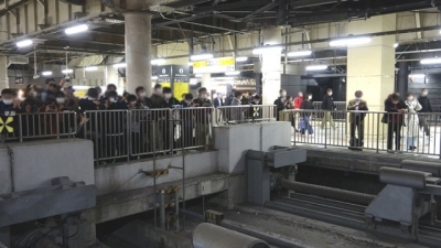 JR上野駅には鉄道ファンでごった返していた　６５１系