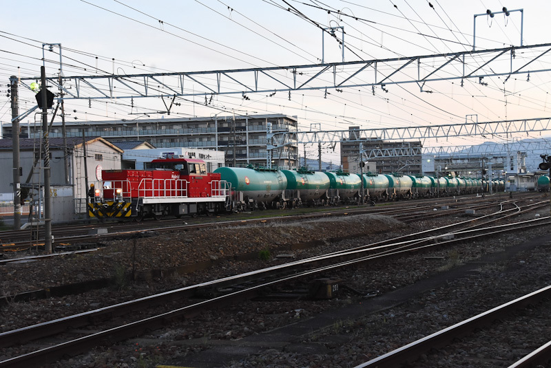 2023年4月29日撮影　南松本にて西線貨物6089ﾚ　HD300が牽く緑タキ