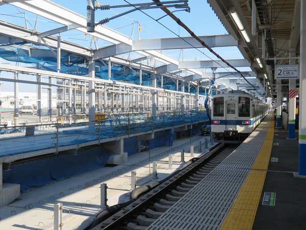 野田市駅下りホームの建設状況（2023年2月17日）