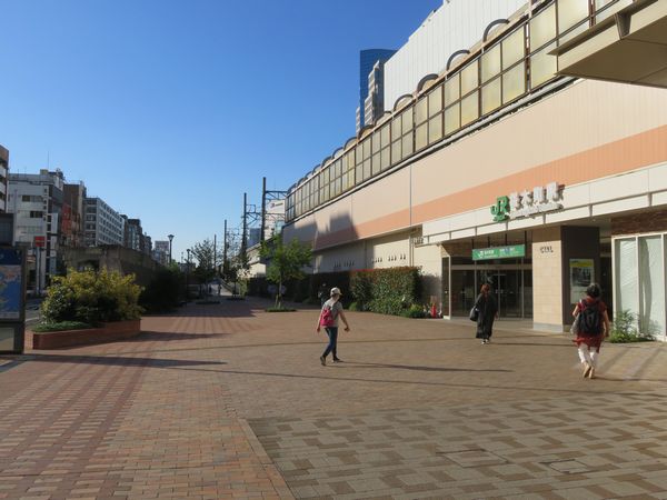 完成した桜木町駅西口駅前広場