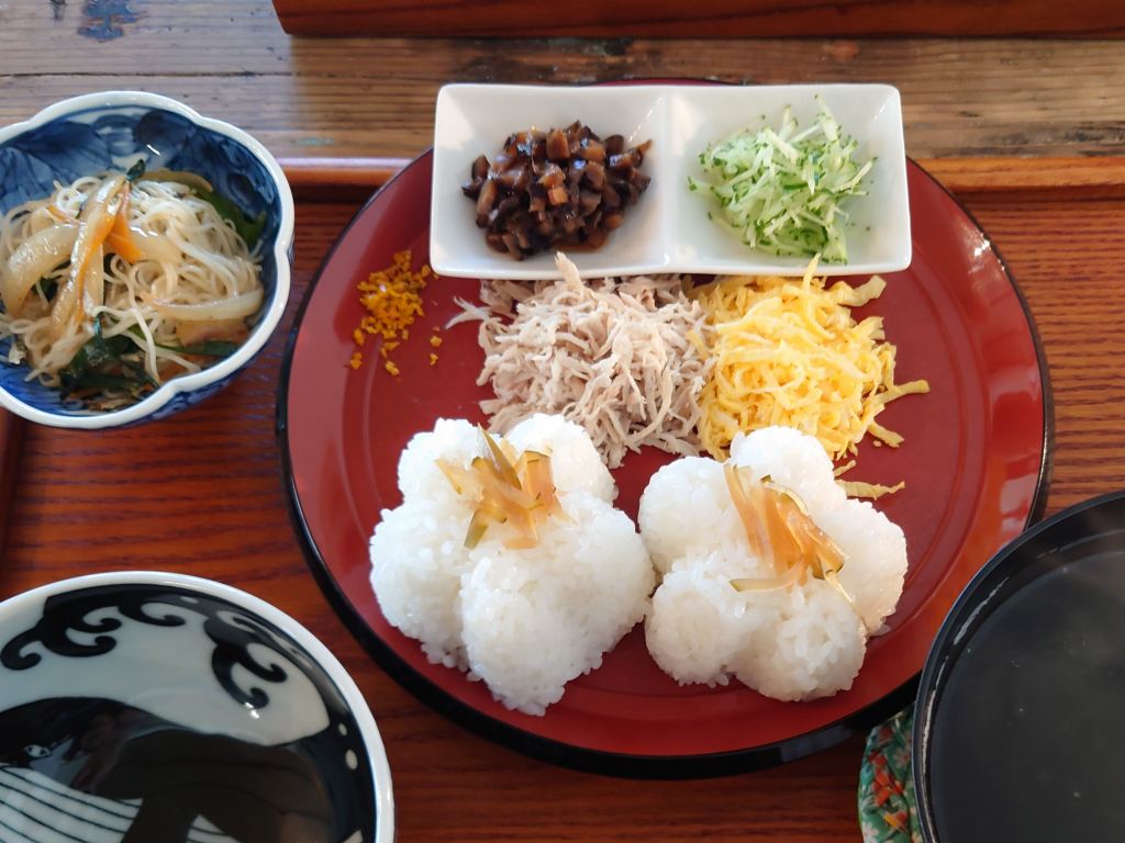 「カフェumi(北九州市門司区)」奄美大島の郷土料理！鶏飯がオイシイ
